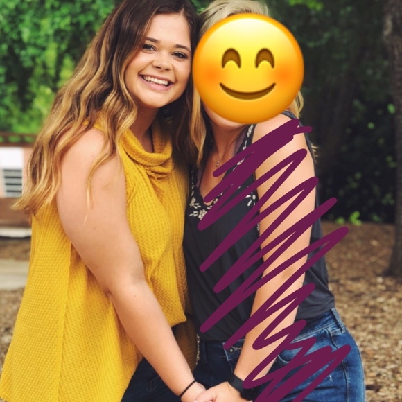 Yellow knit top - Picture 2 of 4